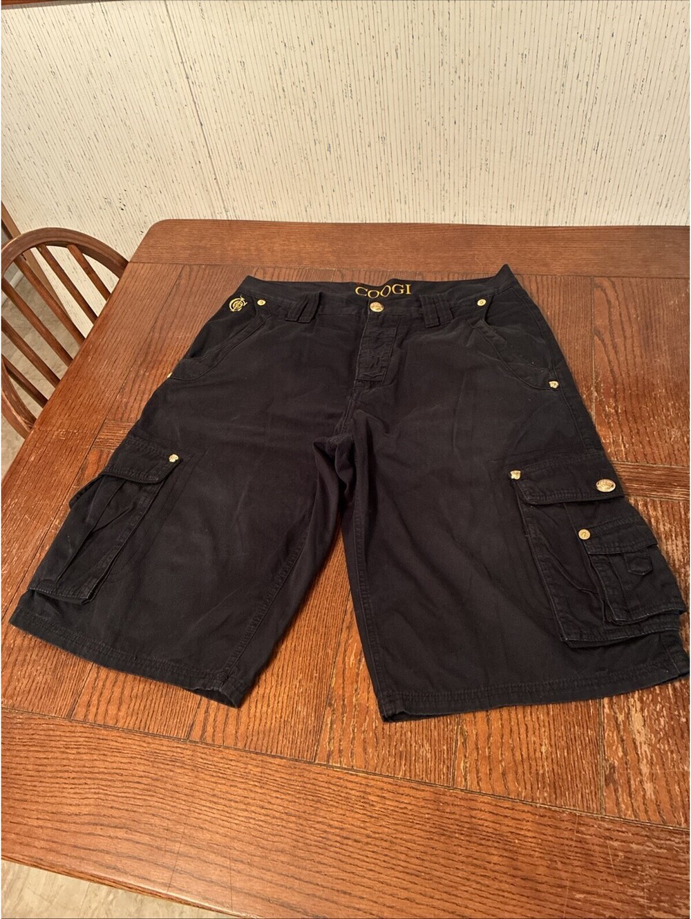 Coogi Cargo Shorts Men’s 36 Gold Tone Logo & Hardware Black Vintage